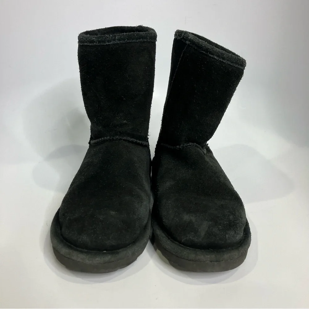 Bearpaw Elle youth black pull on‎ boots suede size 2Y casual trendy winter
